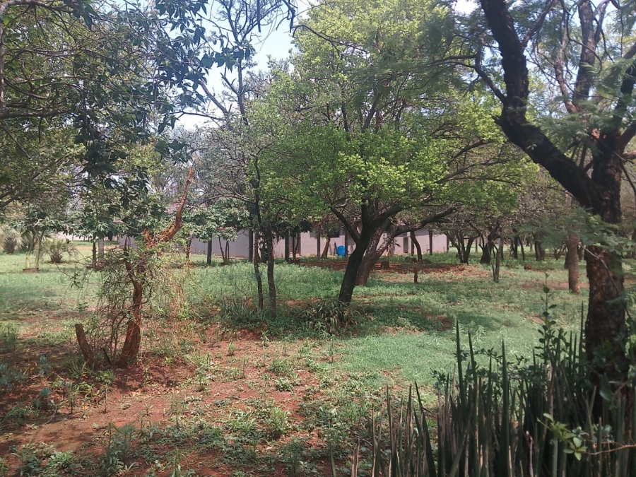 6 Bedroom Property for Sale in Hartbeespoort Rural North West